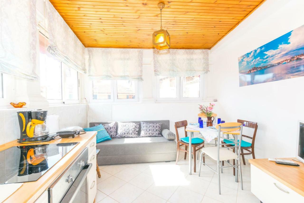 Beautiful Rustical Apt Ana In The Heart Of Rovinj Exterior foto