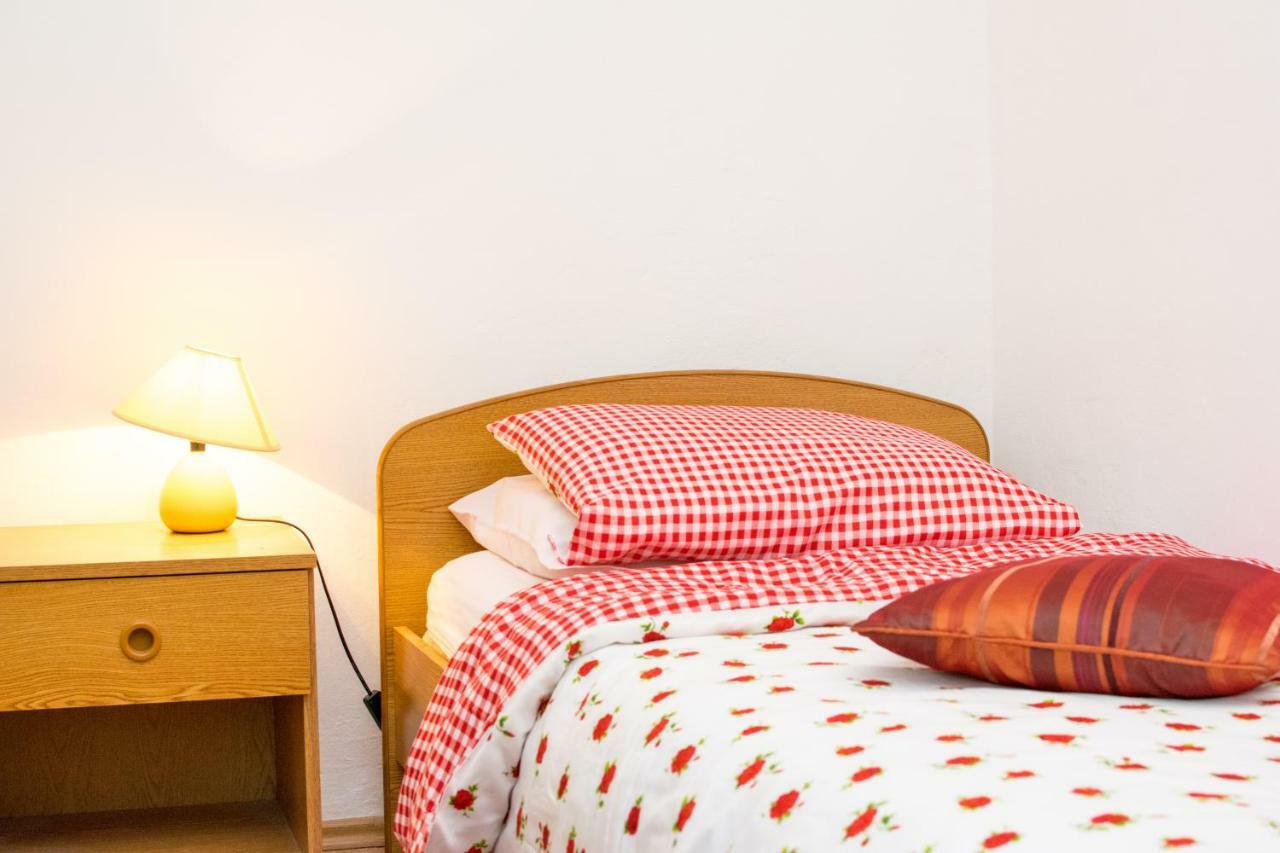 Beautiful Rustical Apt Ana In The Heart Of Rovinj Exterior foto